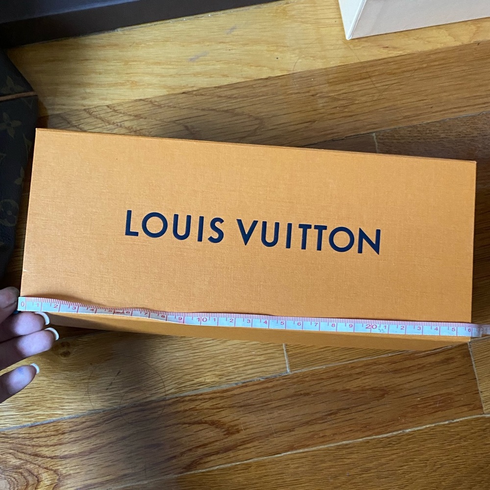 LV magnetic authentic box